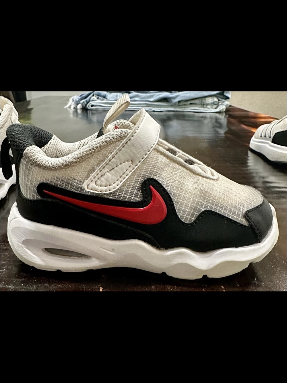 Athleisure Nike Air Max Nova Sneaker Toddler’s Sz 9C White/Black/University Red